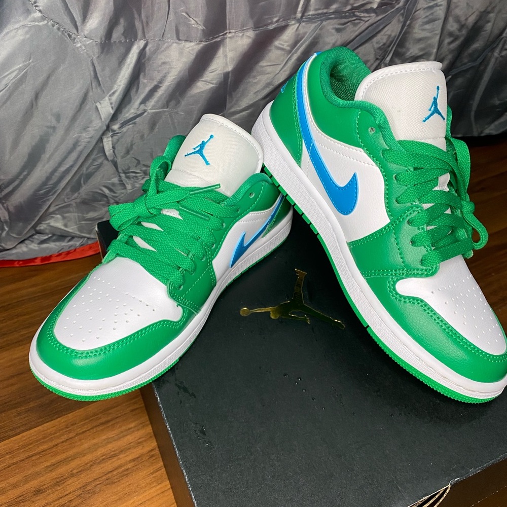 Jordan 1 Low "Lucky Green/Aquatone" sneakers